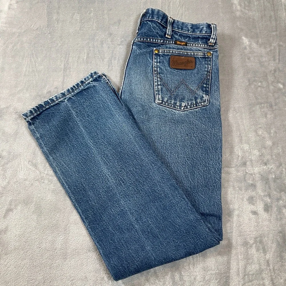 Wrangler Jeans Mens 34x32 Straight Leg Casual Work Slim Fit Blue Denim